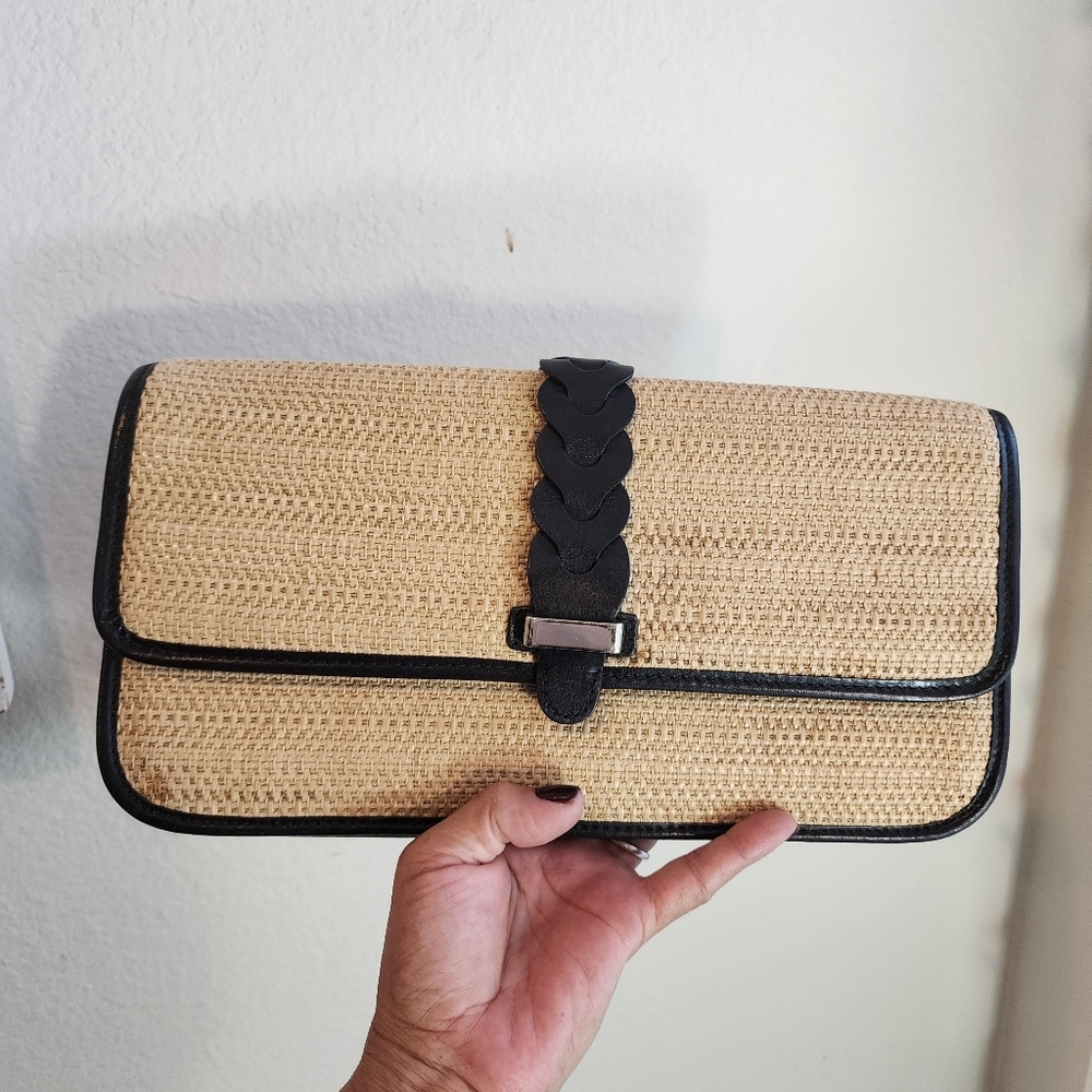Cole Haan Bedford Izzie Clutch Natyre Woven Straw Like New - Picture 16 of 16